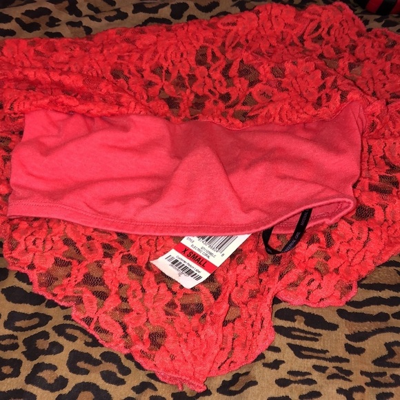 Material GIRL XS cropped coral lace top  w/ adjustable straps attached bandeau - Picture 3 of 7